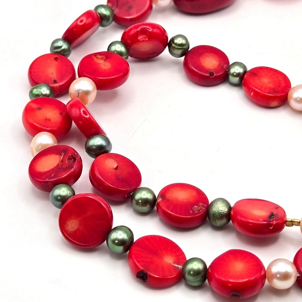 Red Coral and Pearl Graduated Bead Necklace Gold Tone Rose Toggle Clasp 21 Inch